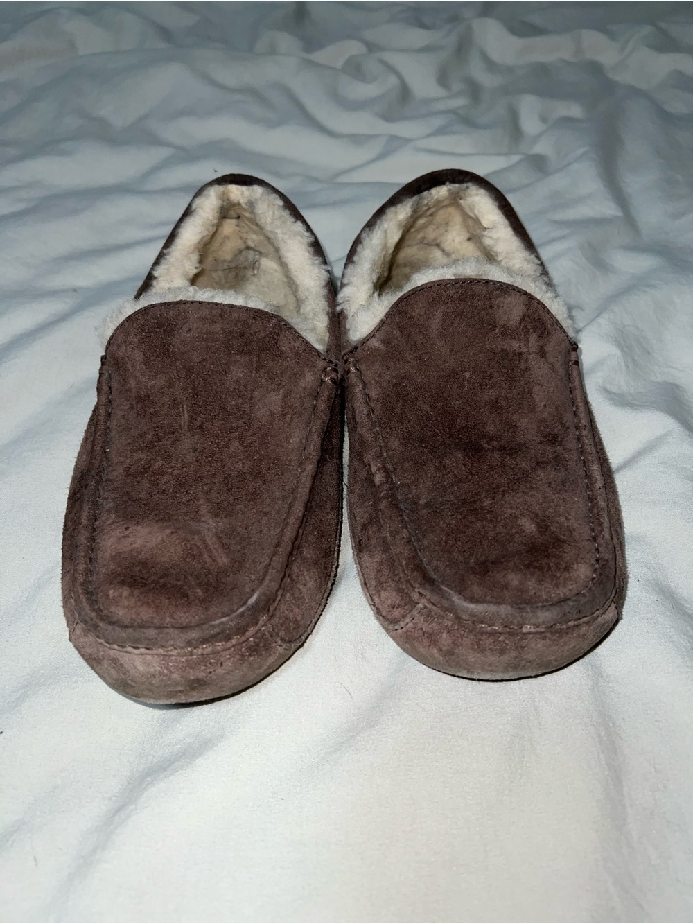 UGG Ascot Suede Moccasin Slipper Men’s Size 9 Brown